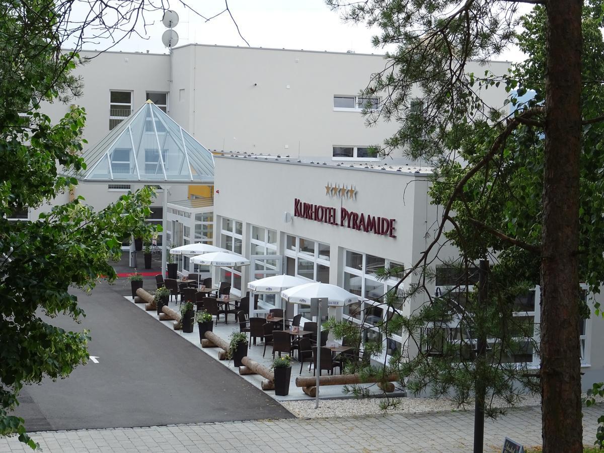 Kurhotel Pyramide Sibyllenbad Нойальбенройт Экстерьер фото