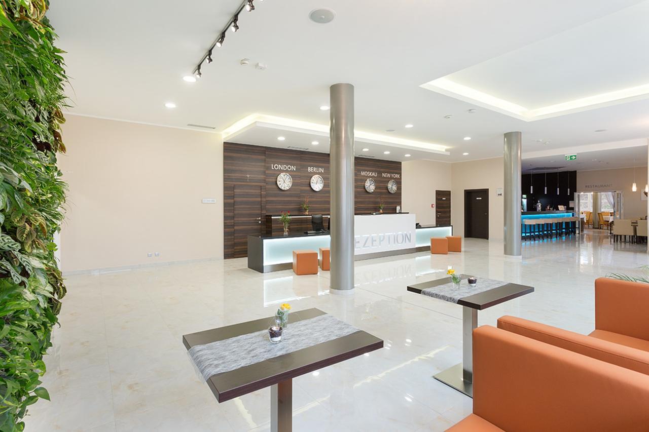 Kurhotel Pyramide Sibyllenbad Нойальбенройт Экстерьер фото
